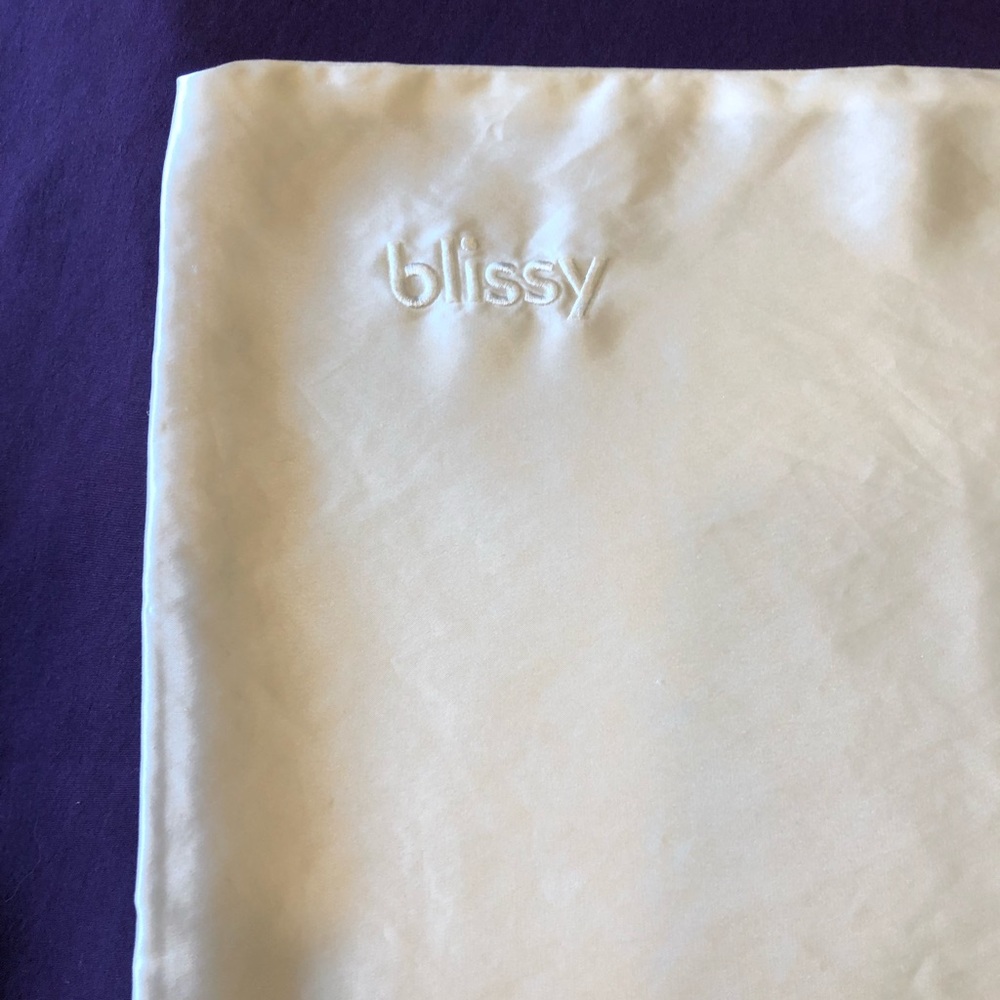 NEW Blissy pillowcase! Did not fit my chiropractic pillowcase. Washed and ironed